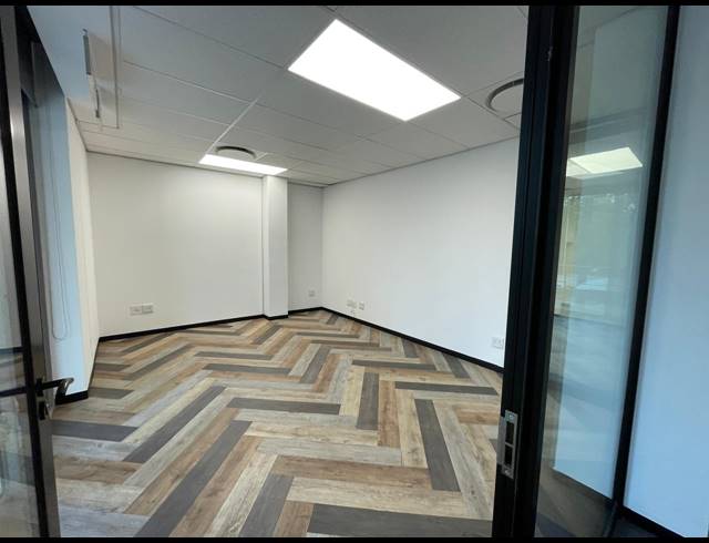 395M² OFFICE TO LET IN BRYANSTON